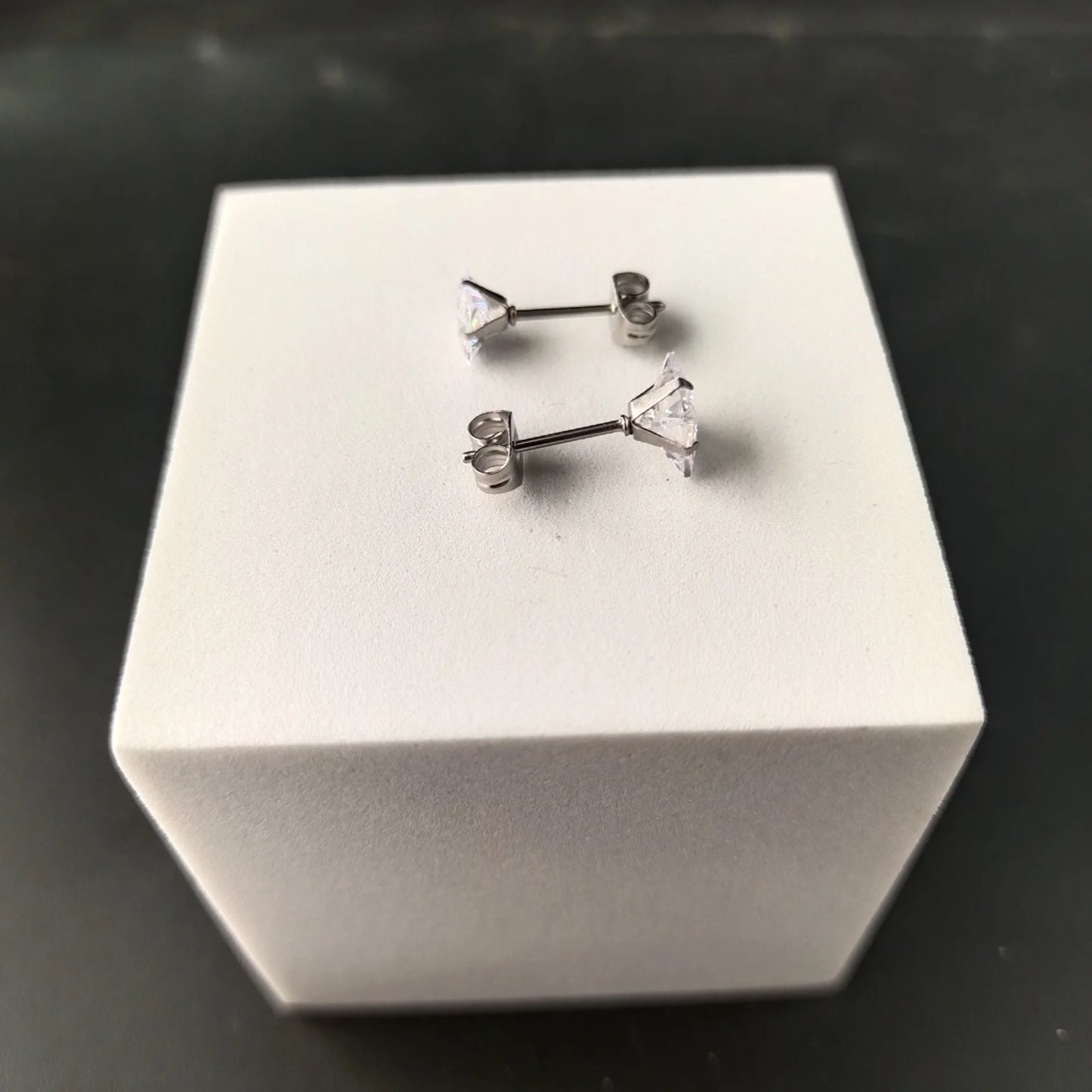 Stecker Ohrringe mit Stein Besatz für Damen